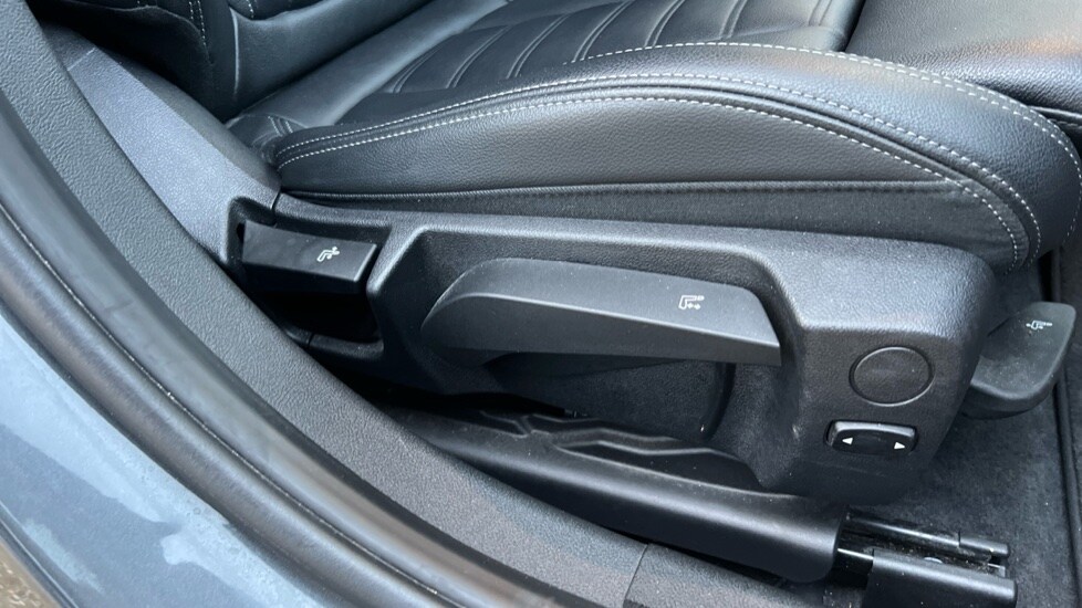 Used BMW 3 Series 2021 for sale - 76404827: Photo 32