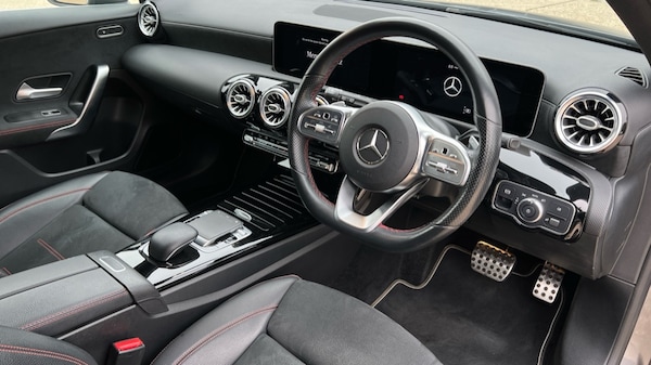 Used Mercedes-Benz A-Class 2019 for sale - 76297440: Photo 3