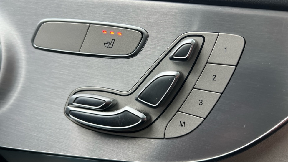 Used Mercedes-Benz C Class 2018 for sale - 77025460: Photo 40