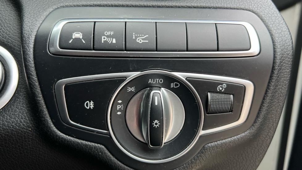 Used Mercedes-Benz C Class 2018 for sale - 77025460: Photo 42