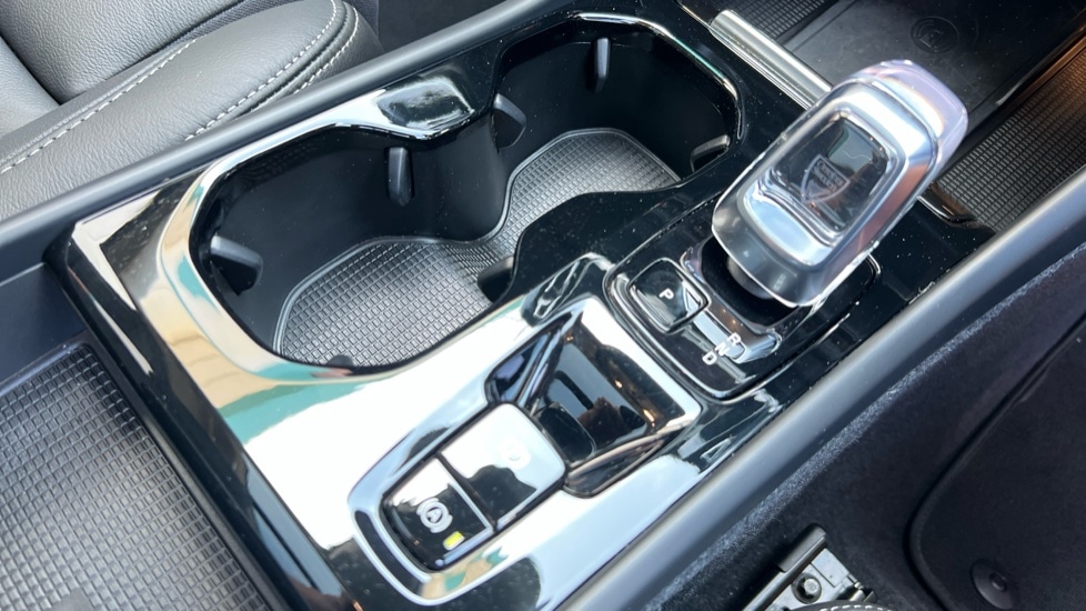 Used Volvo XC40 2024 for sale - 76124770: Photo 44