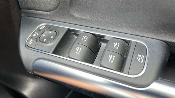 Used Mercedes-Benz EQA 2021 for sale - 75088430: Photo 45