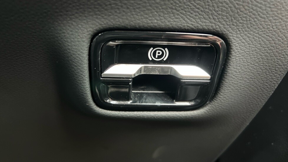 Used Mercedes-Benz E Class 2025 for sale - 76261494: Photo 61