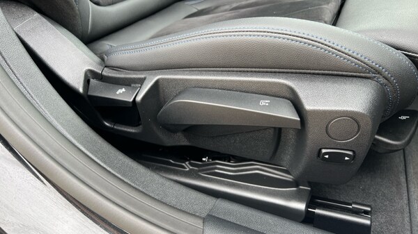 Used BMW i4 2024 for sale - 75526821: Photo 32