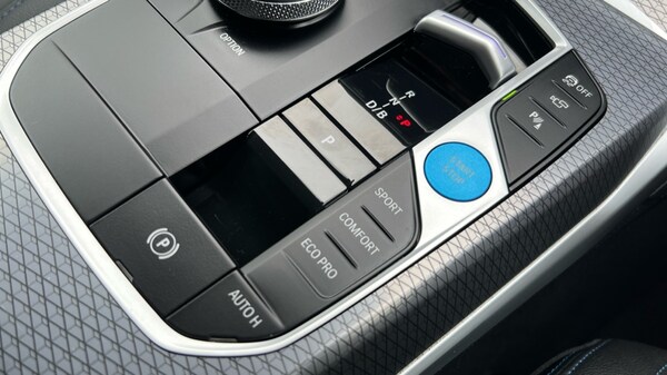 Used BMW i4 2024 for sale - 75526821: Photo 45