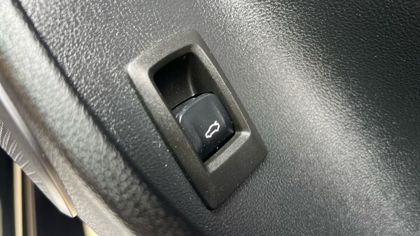 Used BMW i4 2024 for sale - 75526821: Photo 49