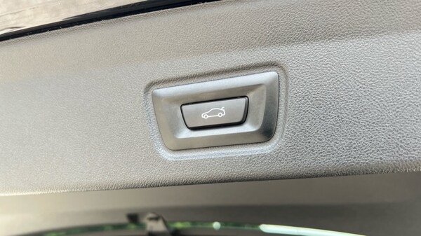 Used BMW i4 2024 for sale - 75526821: Photo 53