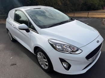 Used Ford Fiesta Van 2019 for sale - 79577317: Photo