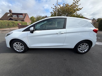 Used Ford Fiesta Van 2019 for sale - 79577317: Photo