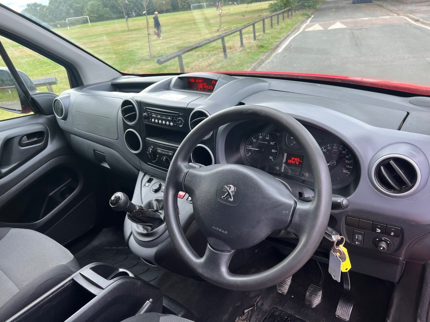 Used Peugeot Partner 2017 for sale - 77424979: Photo 11