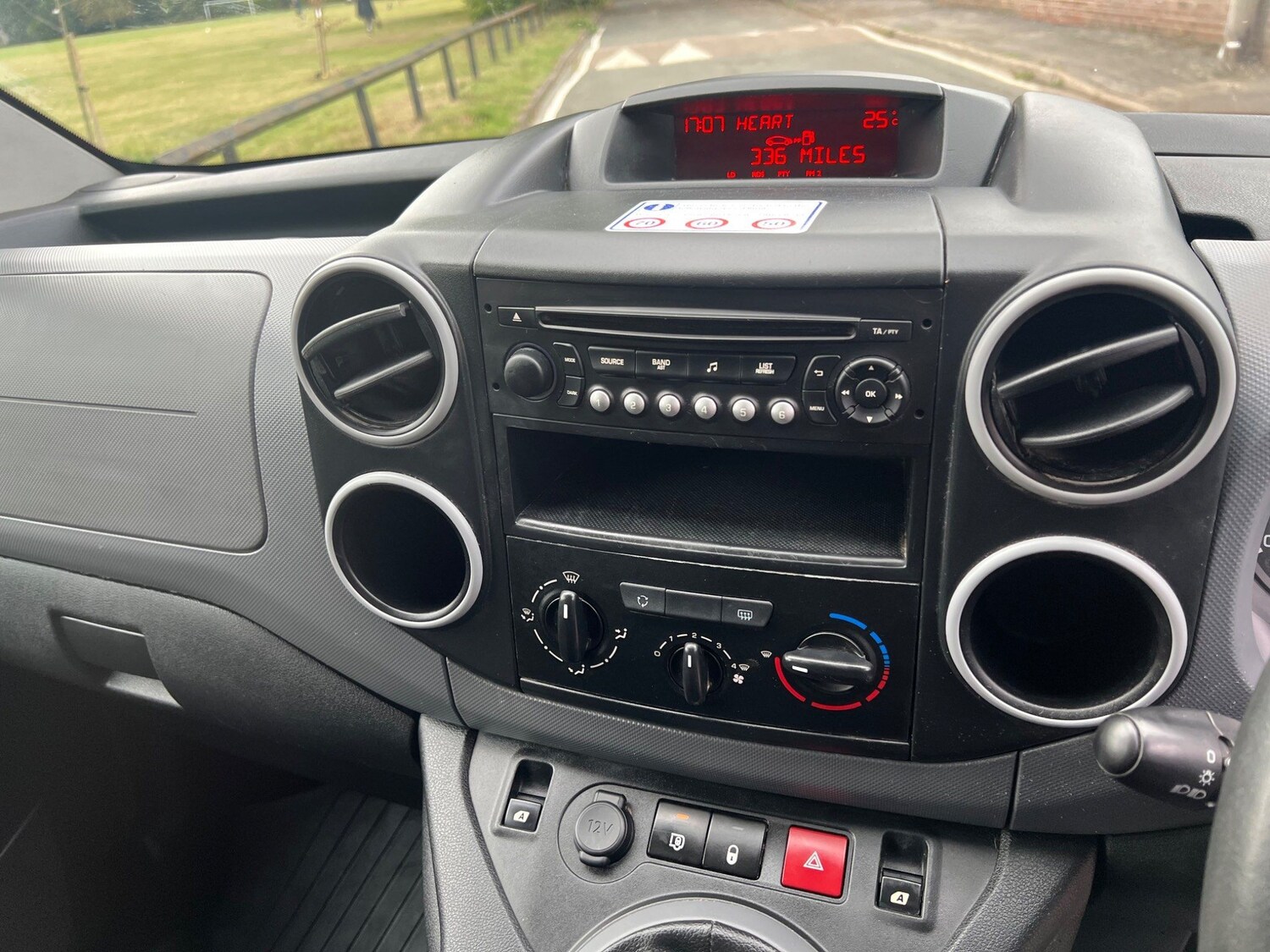 Used Peugeot Partner 2017 for sale - 77424979: Photo 13