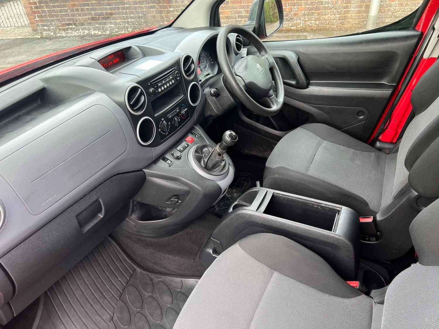 Used Peugeot Partner 2017 for sale - 77424979: Photo 14