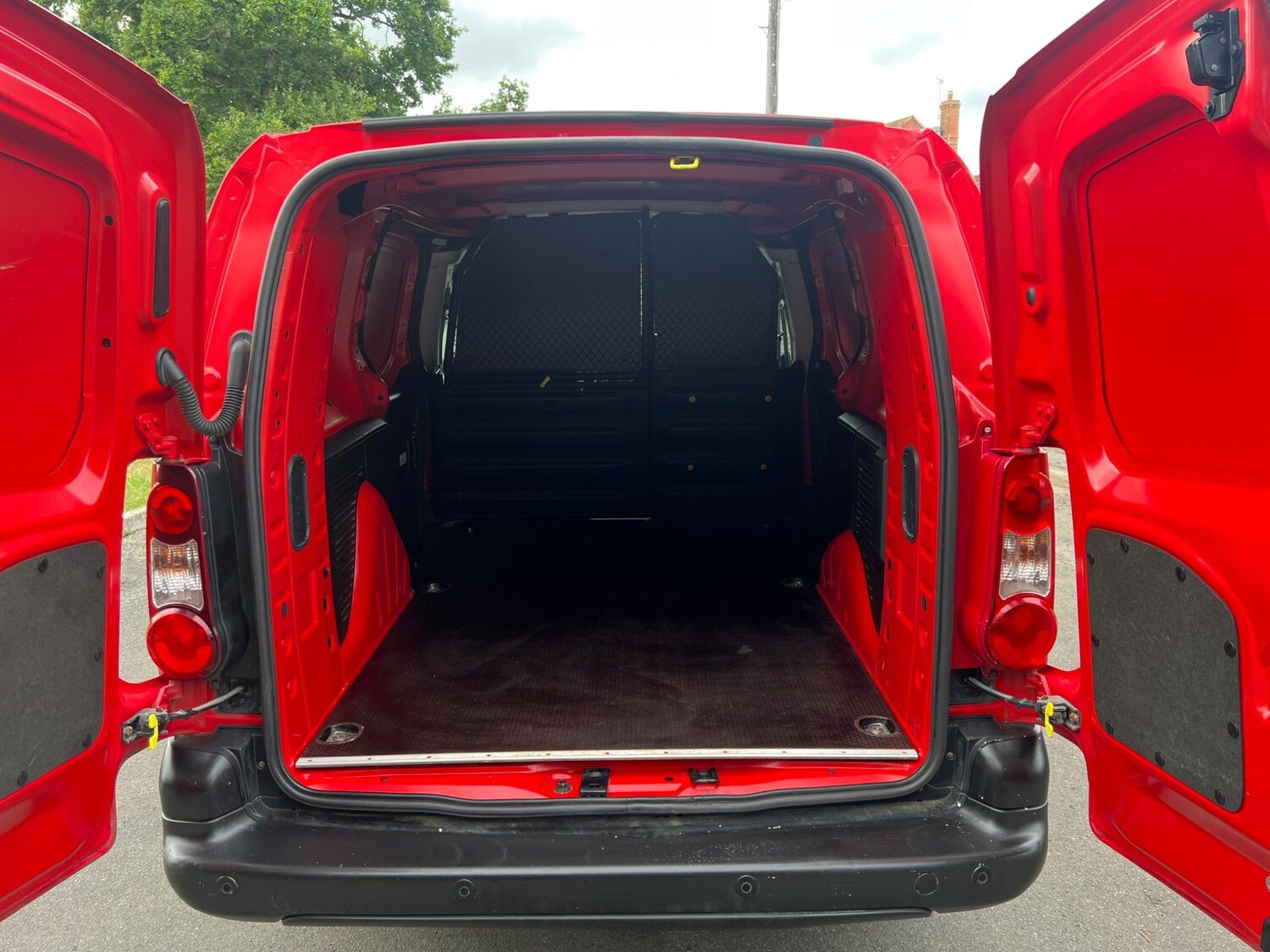 Used Peugeot Partner 2017 for sale - 77424979: Photo 16