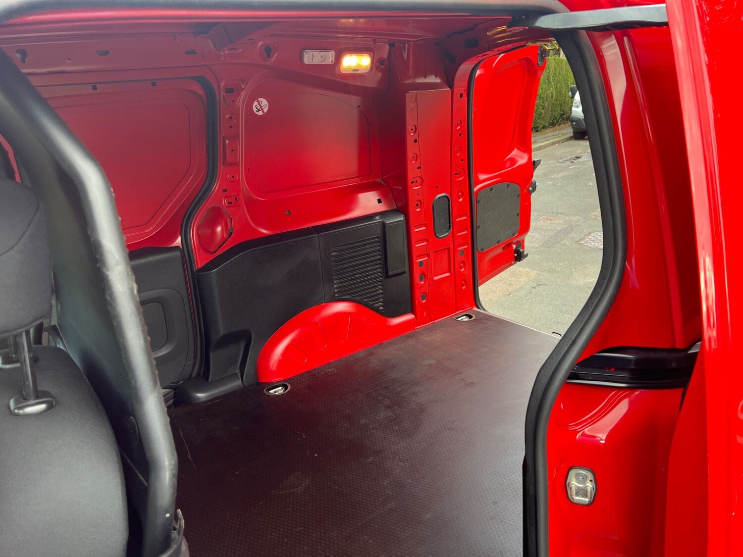 Used Peugeot Partner 2017 for sale - 77424979: Photo 18