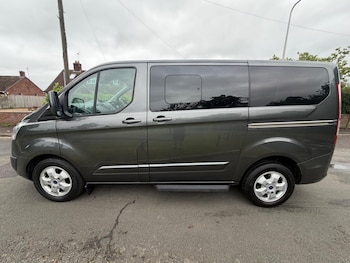 Used Ford Tourneo Custom 2017 for sale - 78879018: Photo