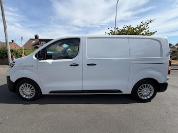 Used Toyota ProAce 2024 for sale - 79132799: Photo