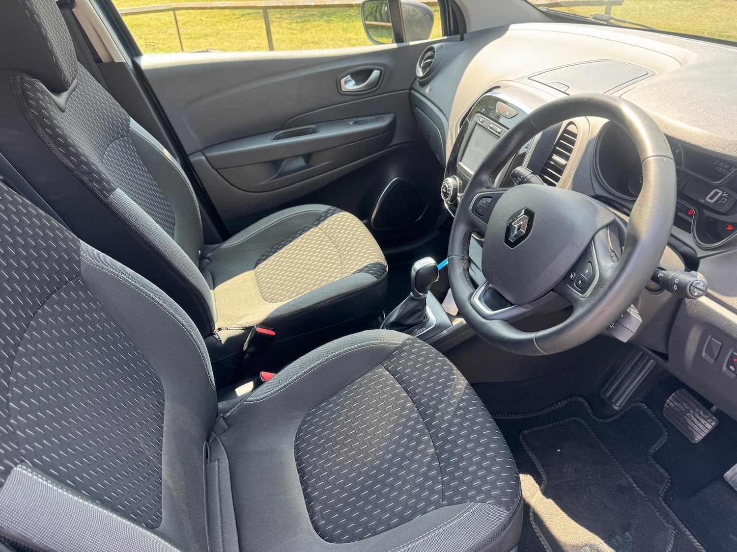Used Renault Captur 2018 for sale - 77425745: Photo 10