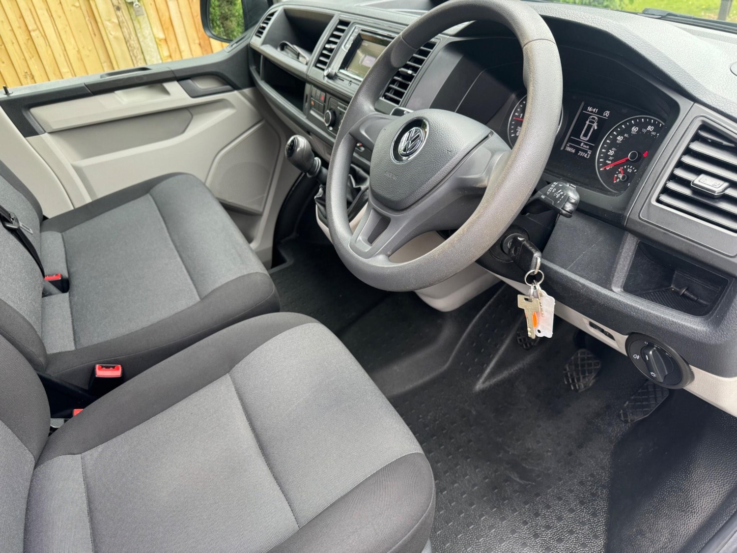 Used Volkswagen Transporter 2019 for sale - 77425390: Photo 13