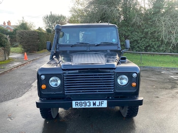 Used Land Rover Defender 1998 for sale - 77425365: Photo