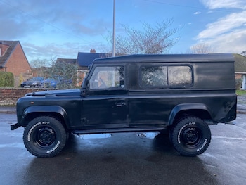 Used Land Rover Defender 1998 for sale - 77425365: Photo