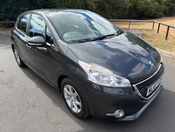 Used Peugeot 208 2013 for sale - 79413956: Photo