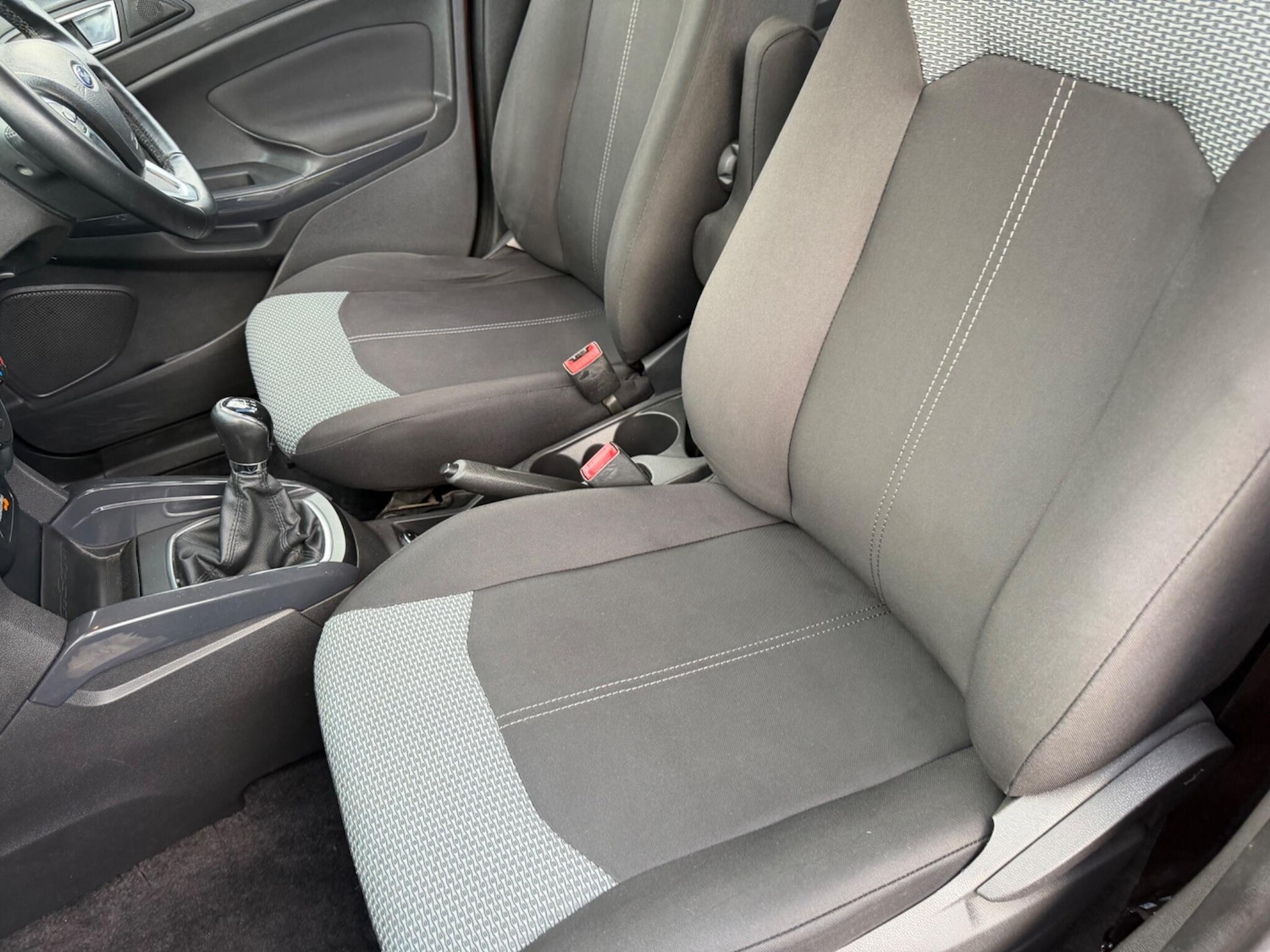 Used Ford Ecosport 2015 for sale - 77549703: Photo 19