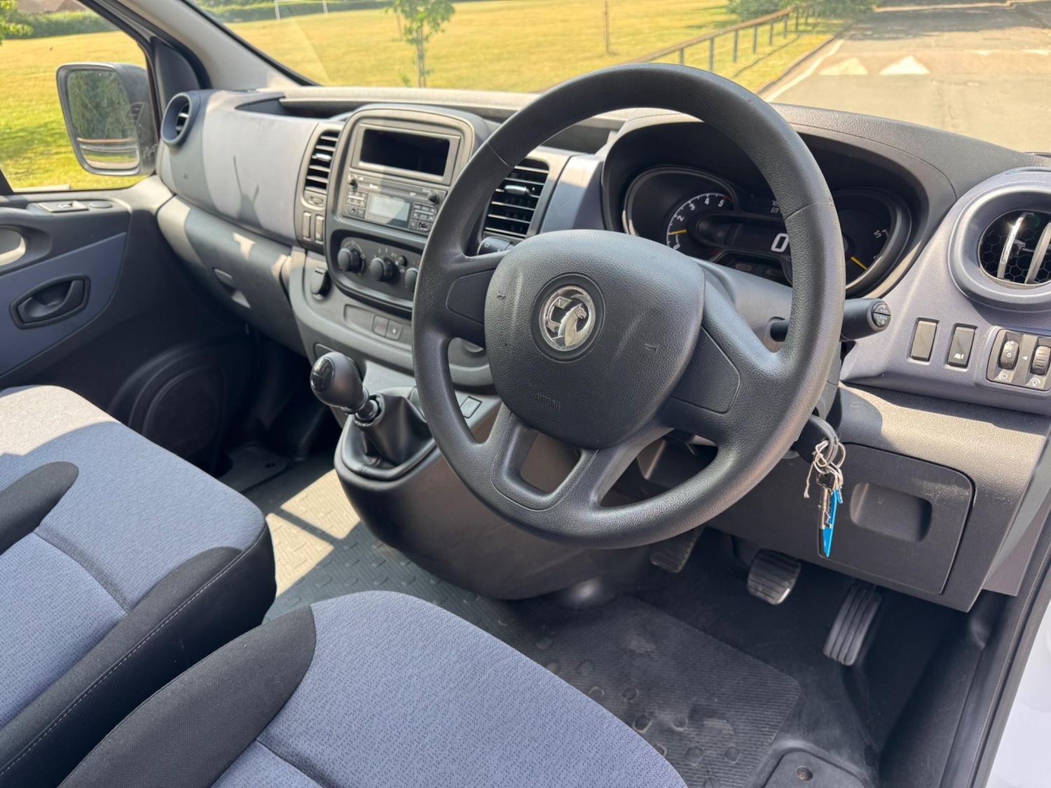 Used Vauxhall Vivaro 2016 for sale - 77426065: Photo 11