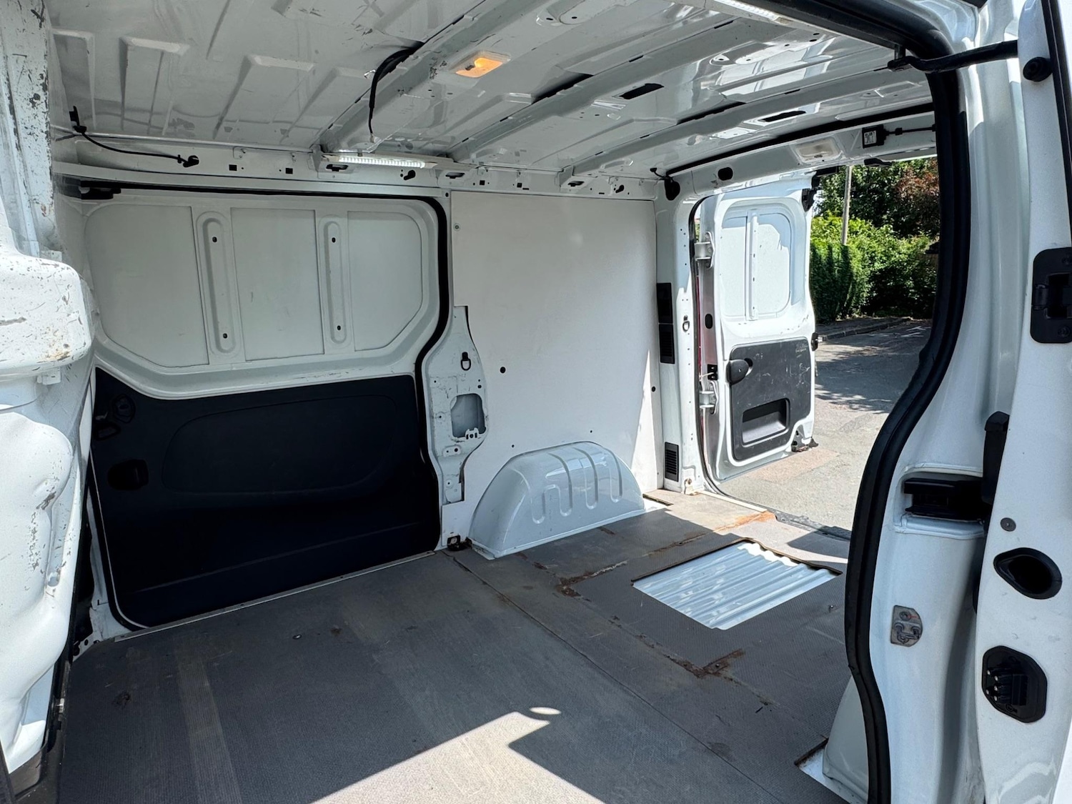 Used Vauxhall Vivaro 2016 for sale - 77426065: Photo 19