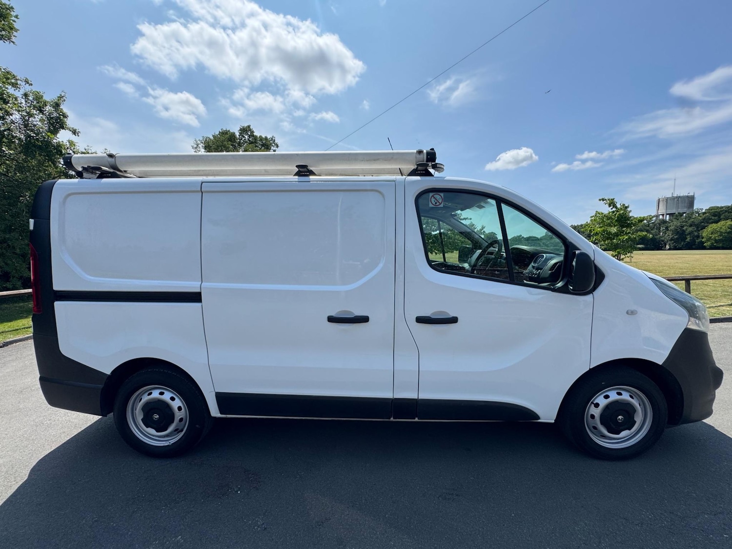 Used Vauxhall Vivaro 2016 for sale - 77426065: Photo 8