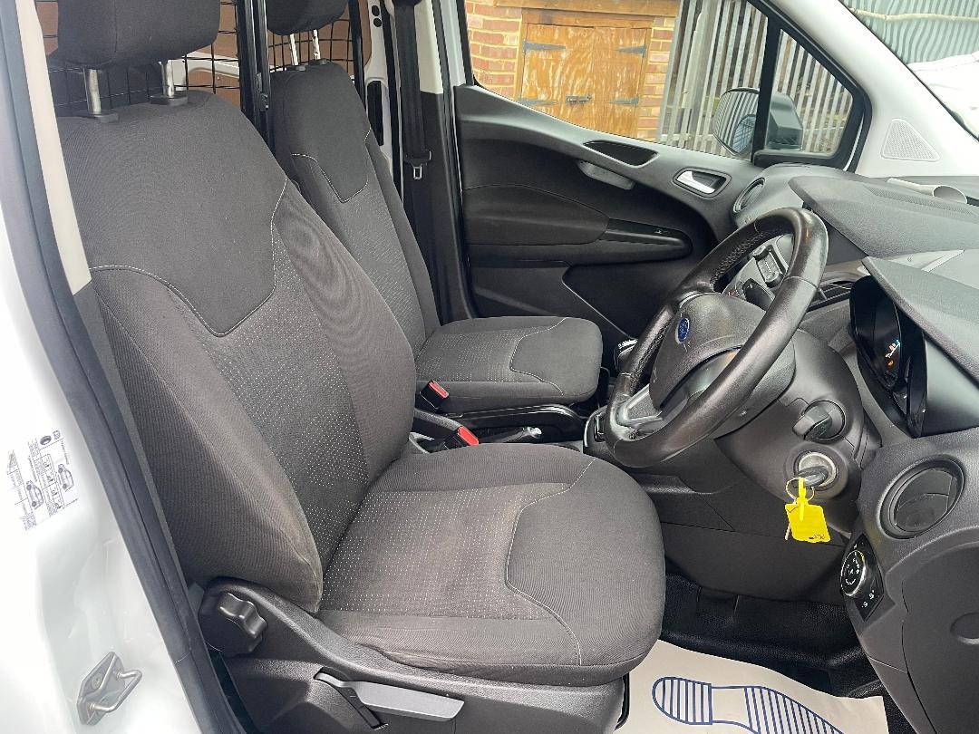 Used Ford Transit Courier 2020 for sale - 77323966: Photo 6