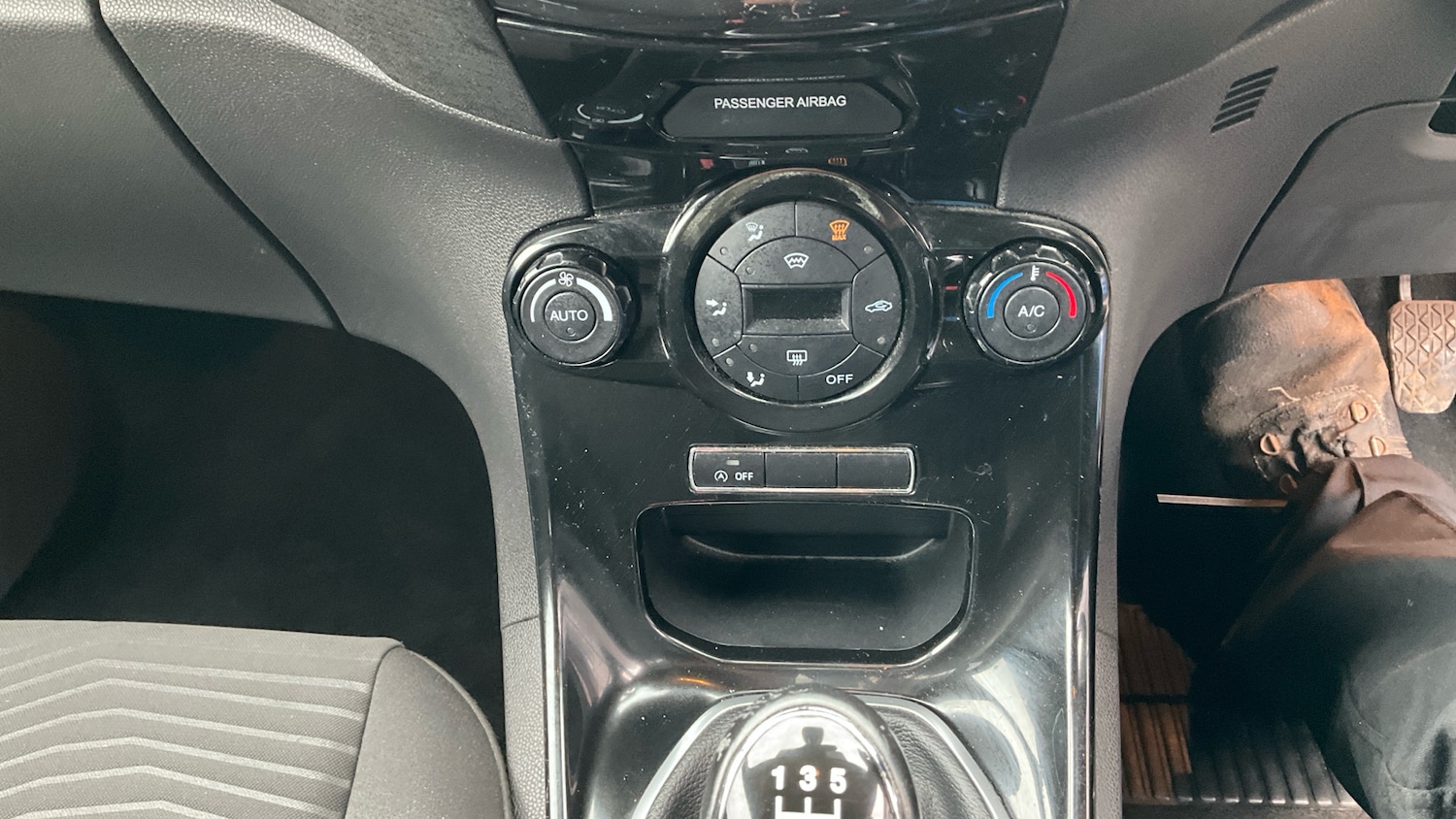 Used Ford Fiesta 2014 for sale - 77601920: Photo 29