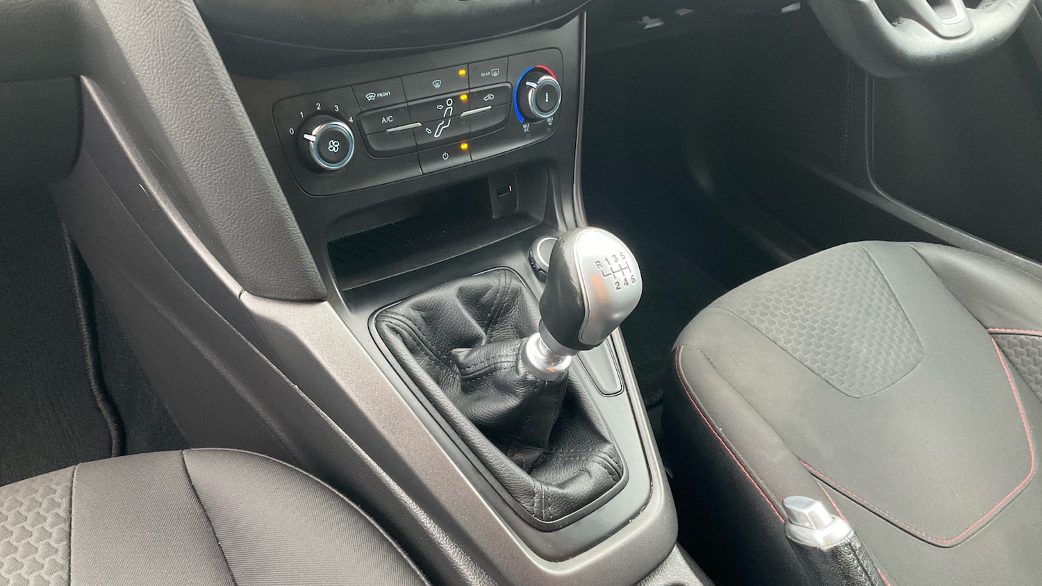 Used Ford Focus 2017 for sale - 76877362: Photo 13