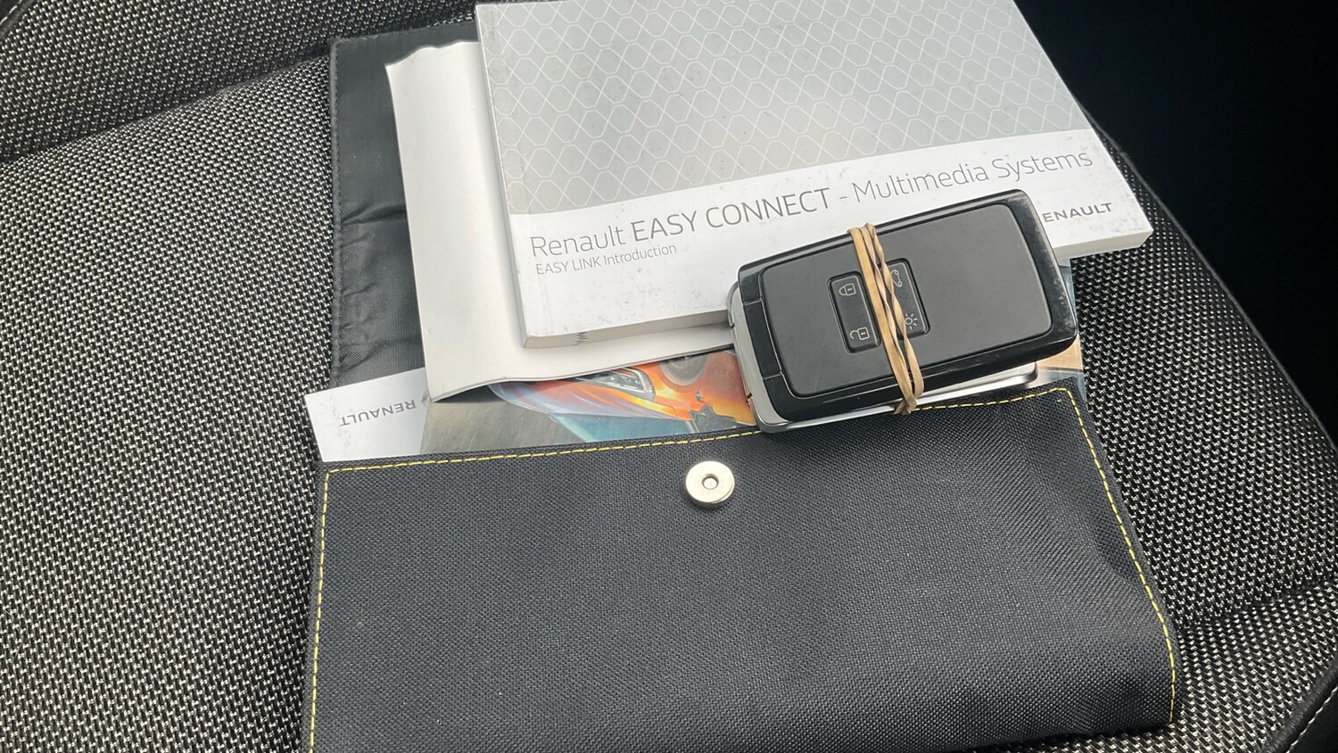 Used Renault Captur 2021 for sale - 76332750: Photo 19