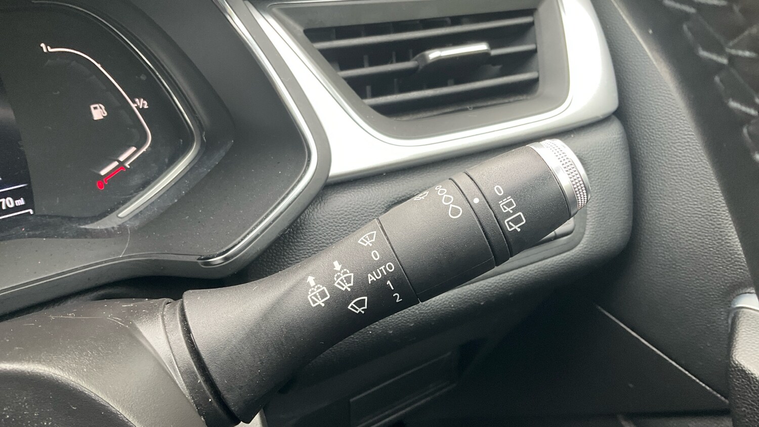 Used Renault Captur 2021 for sale - 76332750: Photo 30