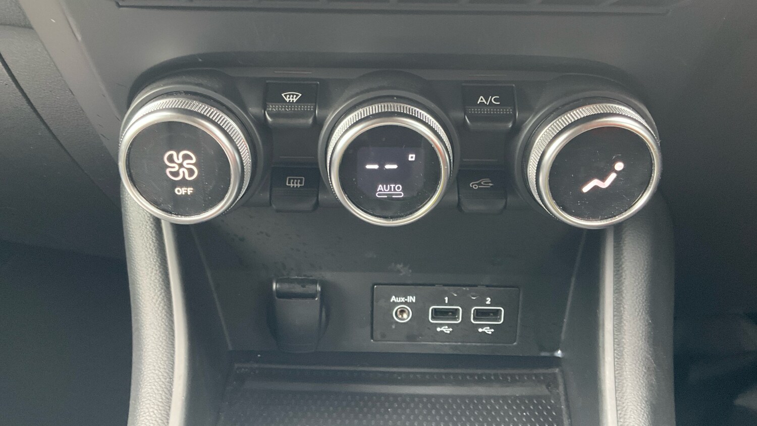 Used Renault Captur 2021 for sale - 76332750: Photo 35