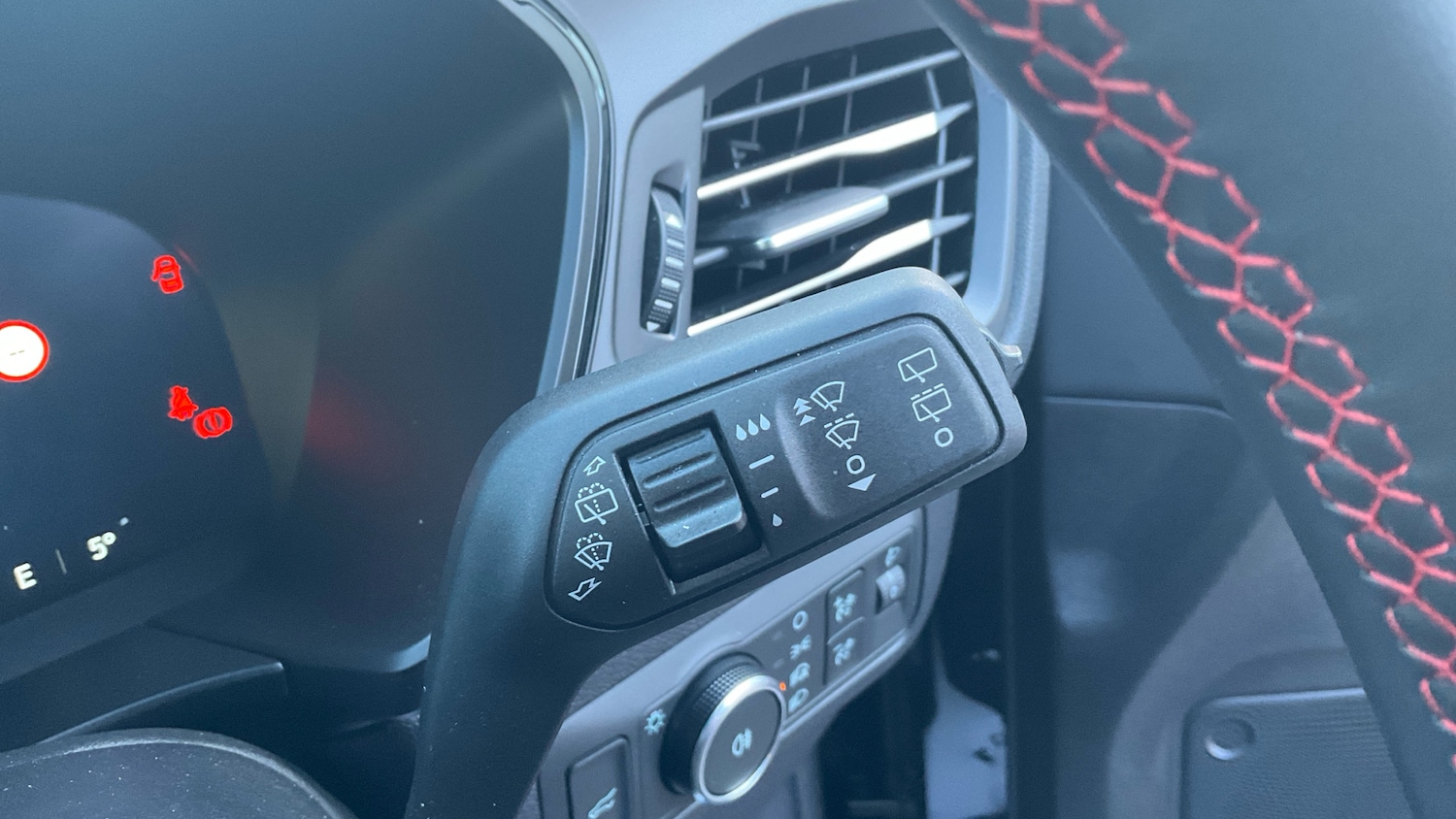 Used Ford Kuga 2025 for sale - 76614674: Photo 37