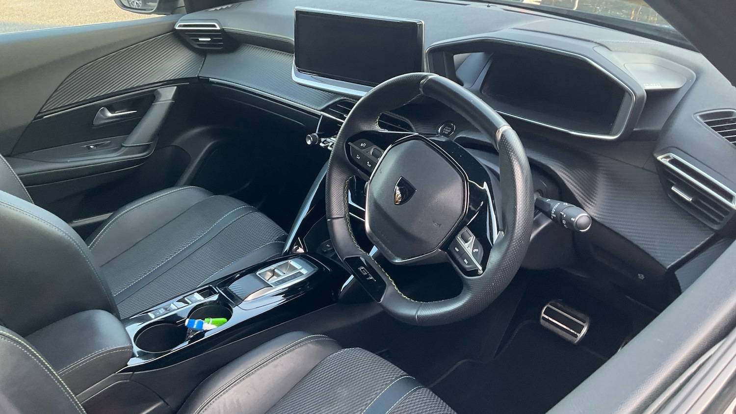 Used Peugeot 2008 2024 for sale - 76963192: Photo 11