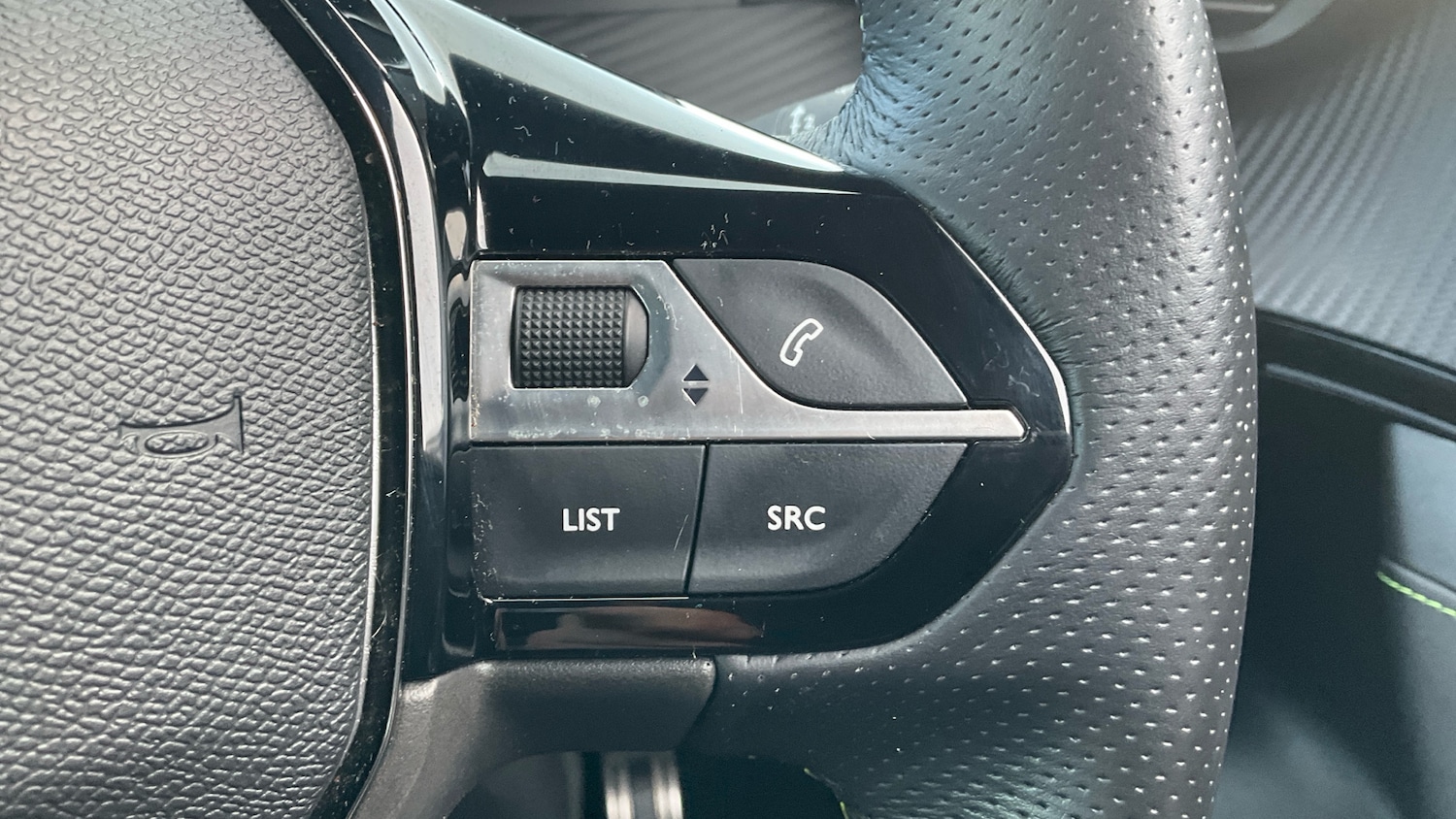 Used Peugeot 2008 2024 for sale - 76963192: Photo 37