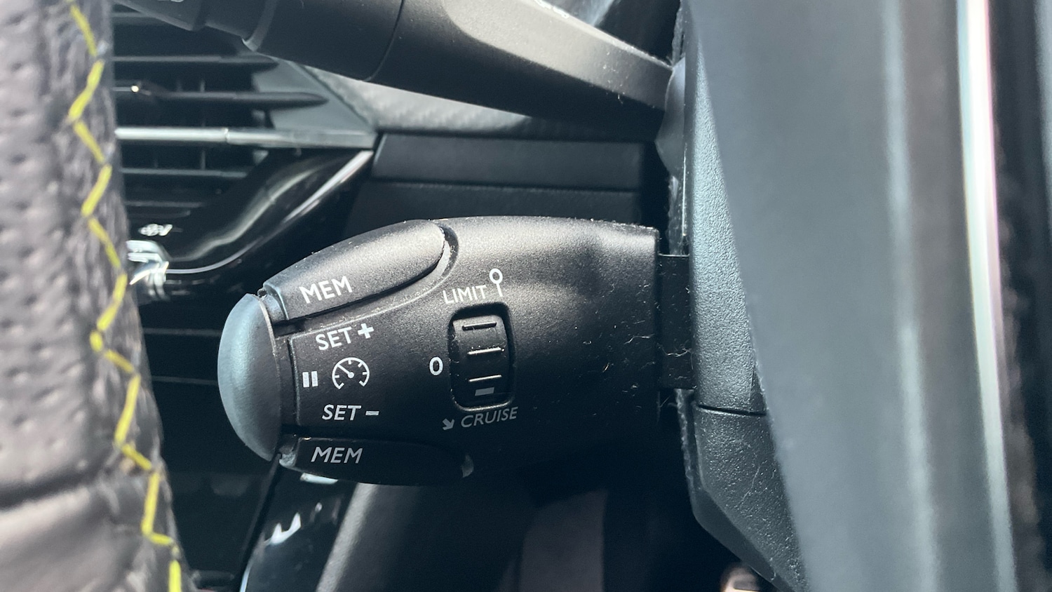 Used Peugeot 2008 2024 for sale - 76963192: Photo 39