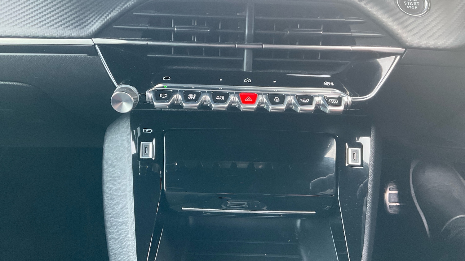 Used Peugeot 2008 2024 for sale - 76963192: Photo 41