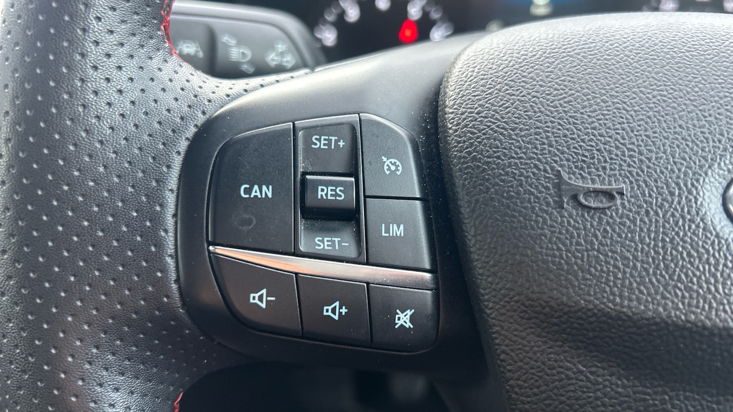 Used Ford Focus 2023 for sale - 76940032: Photo 21