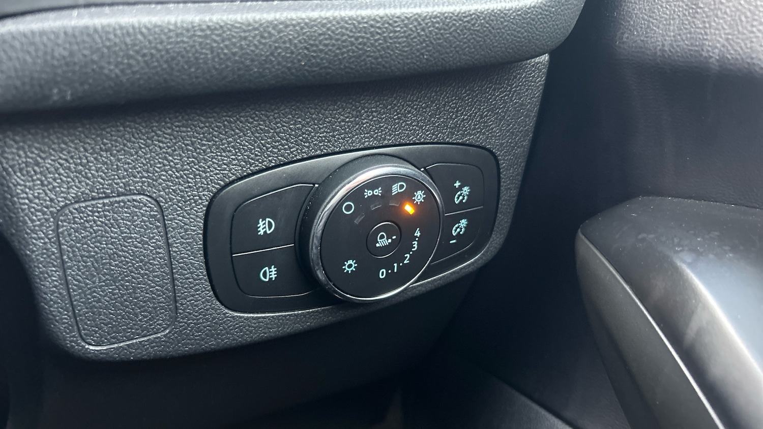 Used Ford Focus 2023 for sale - 76940032: Photo 25