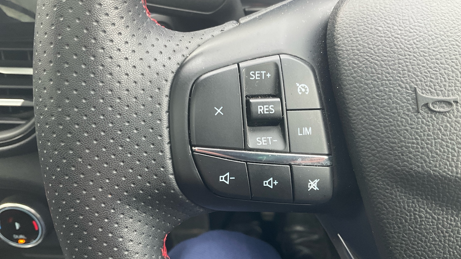 Used Ford Kuga 2023 for sale - 76374033: Photo 30