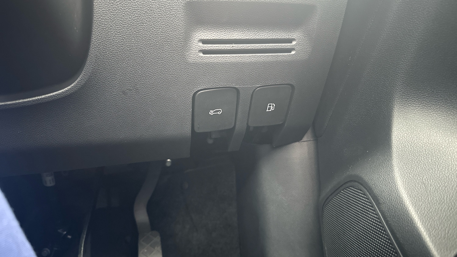 Vehicle 33