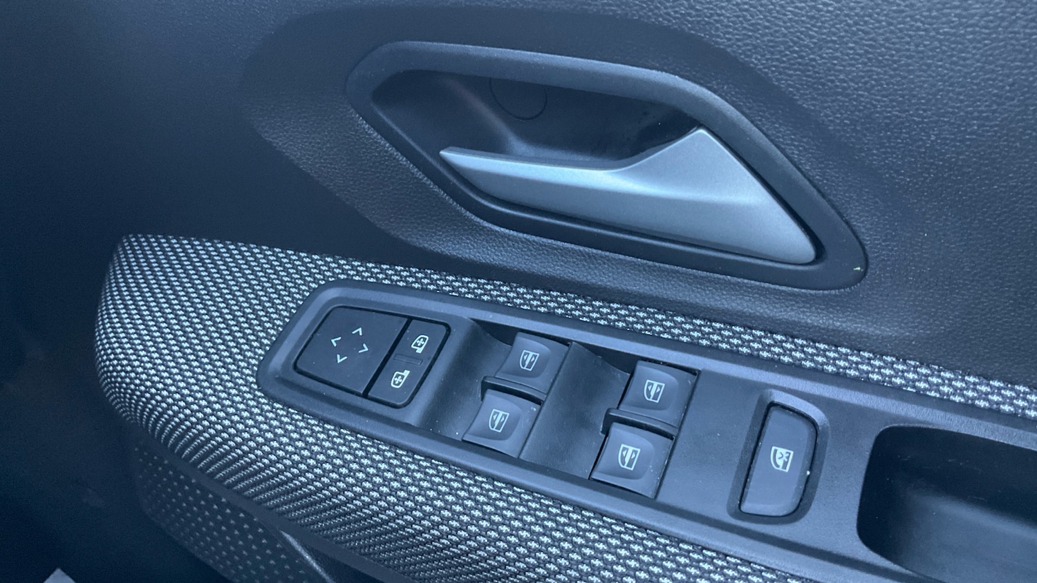 Used Dacia Sandero Stepway 2023 for sale - 76614681: Photo 25