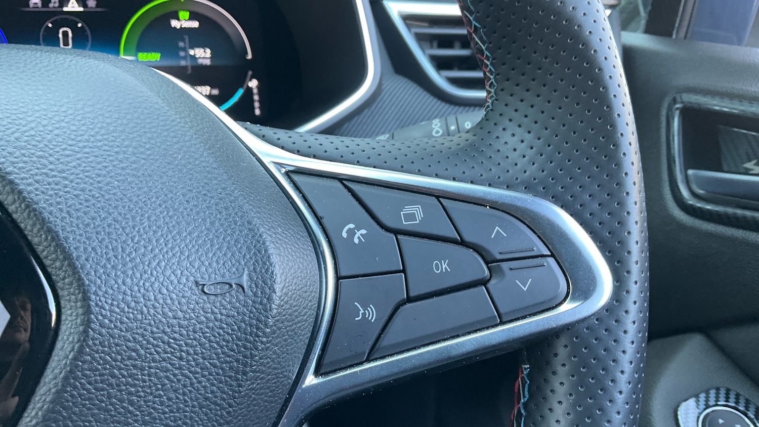 Used Renault Clio 2024 for sale - 77945935: Photo 33