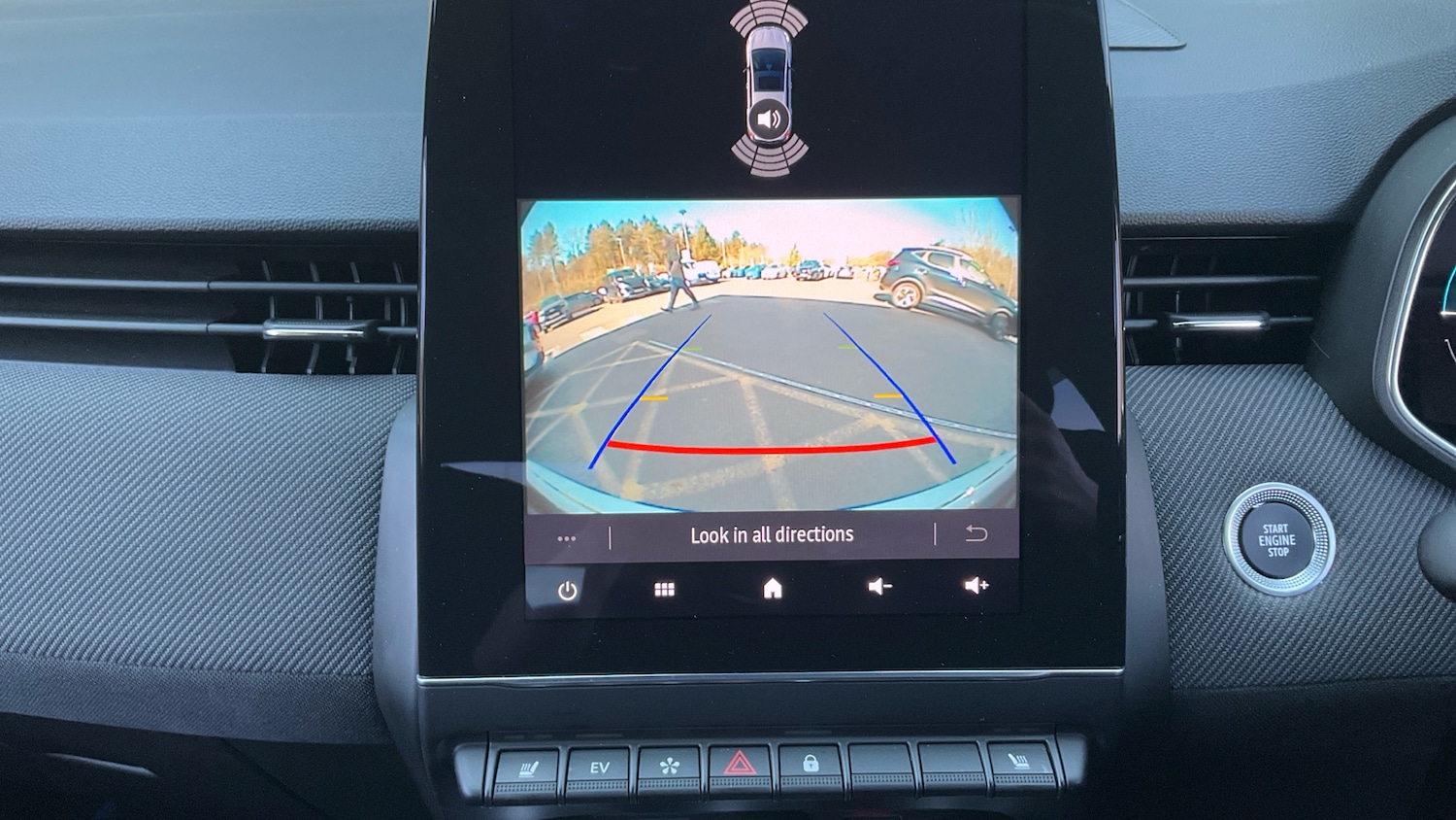 Used Renault Clio 2024 for sale - 77945935: Photo 40