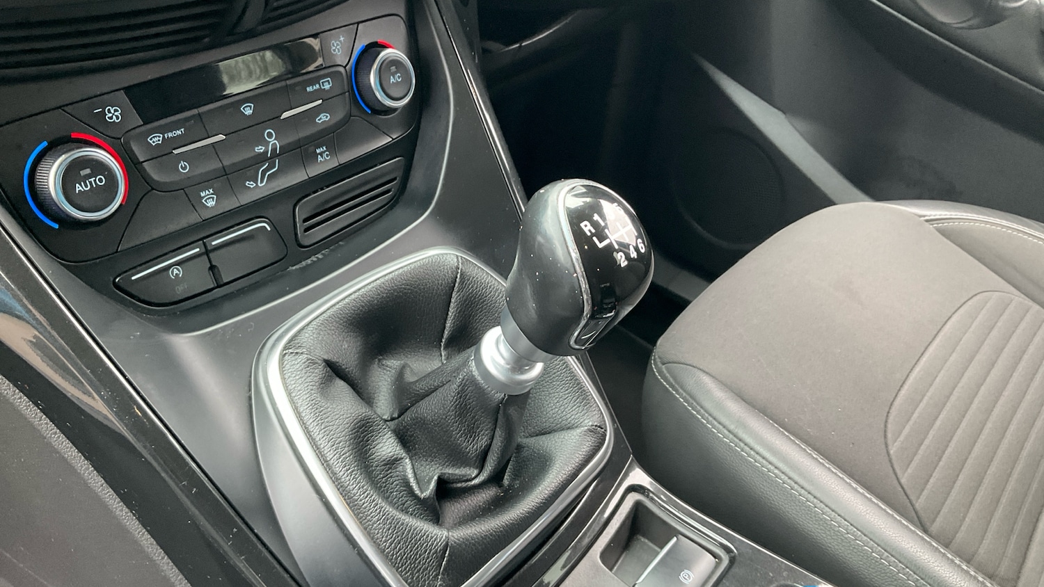 Used Ford Kuga 2017 for sale - 77601930: Photo 13