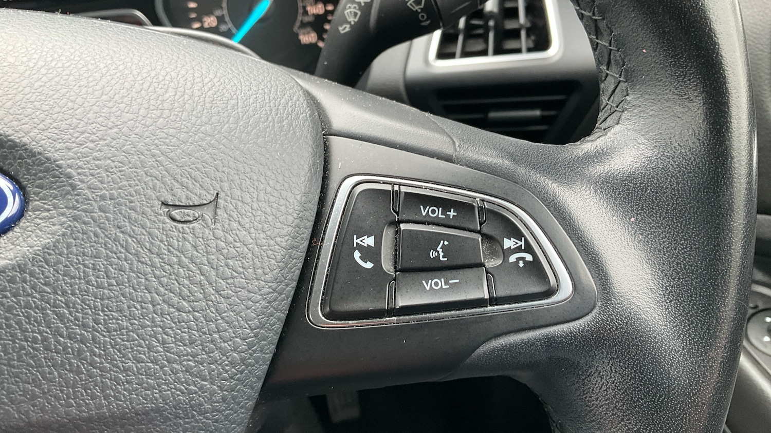 Used Ford Kuga 2017 for sale - 77601930: Photo 35