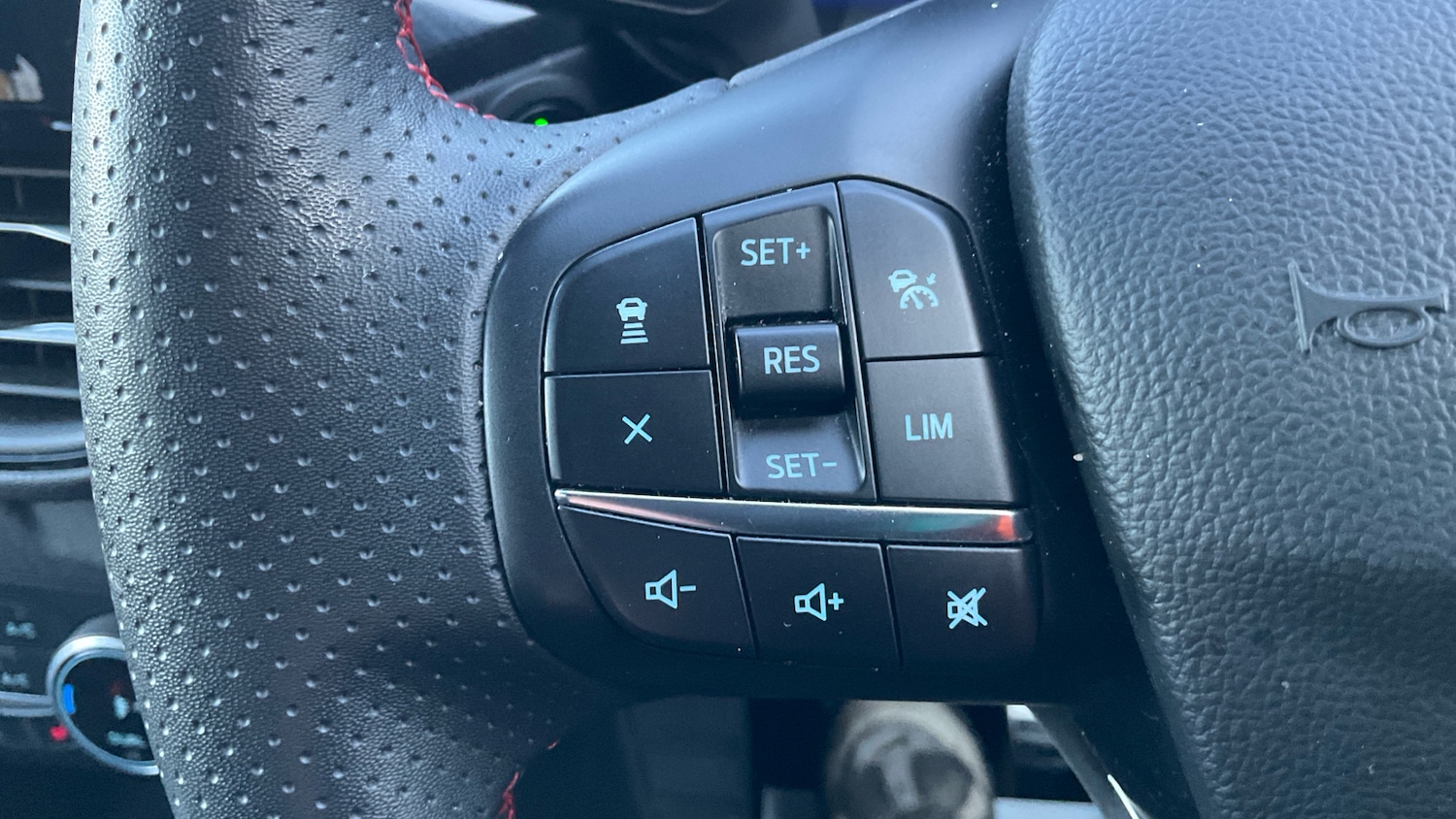 Used Ford Kuga 2023 for sale - 76751709: Photo 37